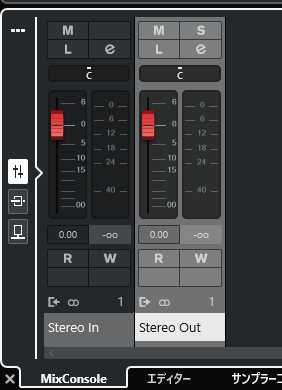 maccubase ヘッドフォン 出ない ストア 本体から出る