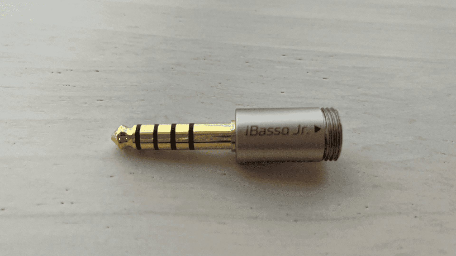 iBasso Jr. KLEE 4.4mmプラグ